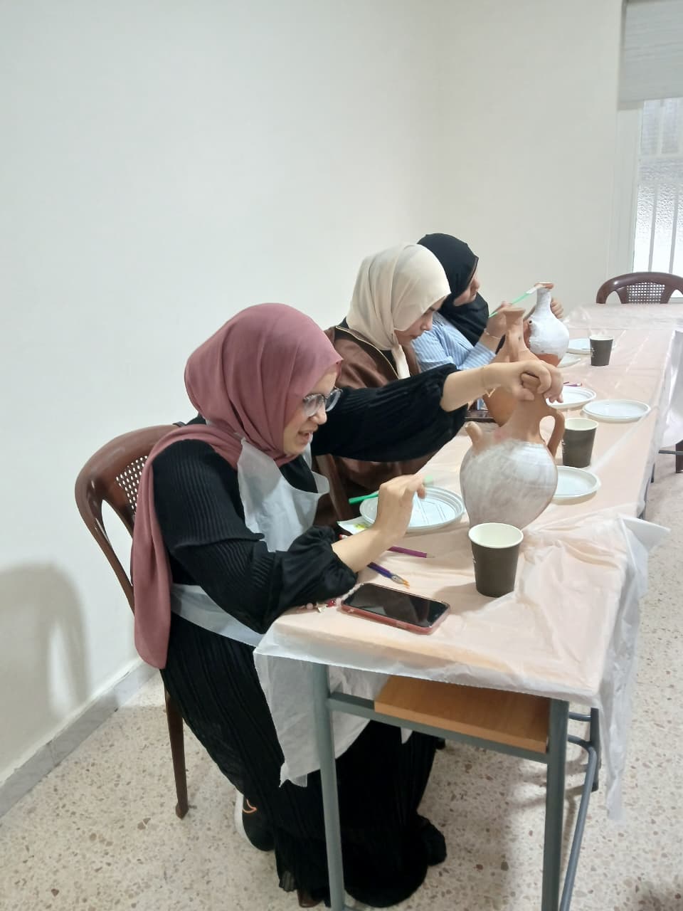 ورشة الفخار - اصنع قطعتك الفنّيّة الخاصة بيدك