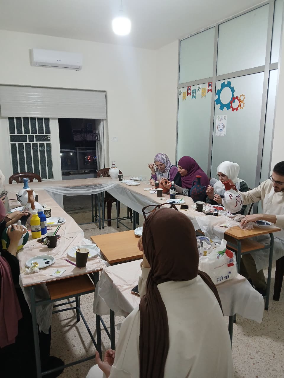 ورشة الفخار - اصنع قطعتك الفنّيّة الخاصة بيدك